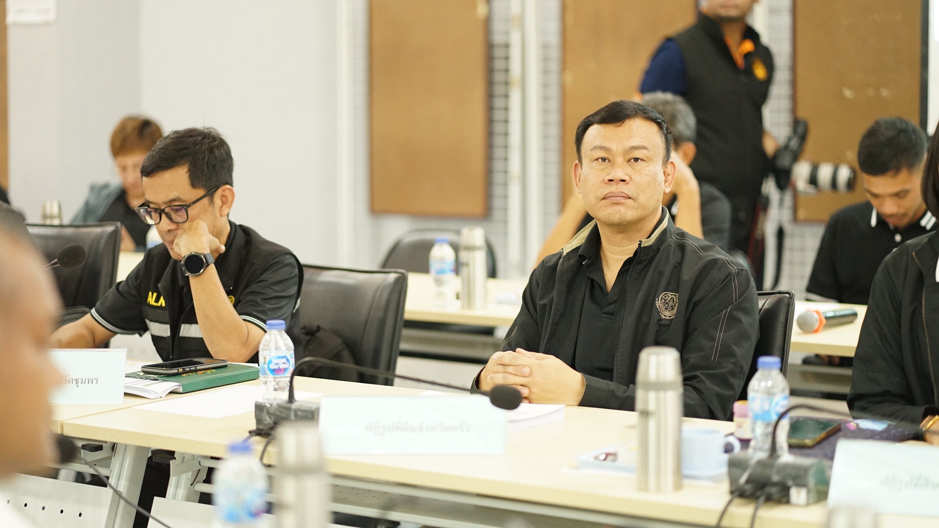 title - เลขาธิการ ส.ป.ก. ประชุมติดตามผลการดำเนินงาน และการใช้จ่ายงบประมาณ ประจำปีงบประมาณ พ.ศ.2569 ของภาคใต้ 